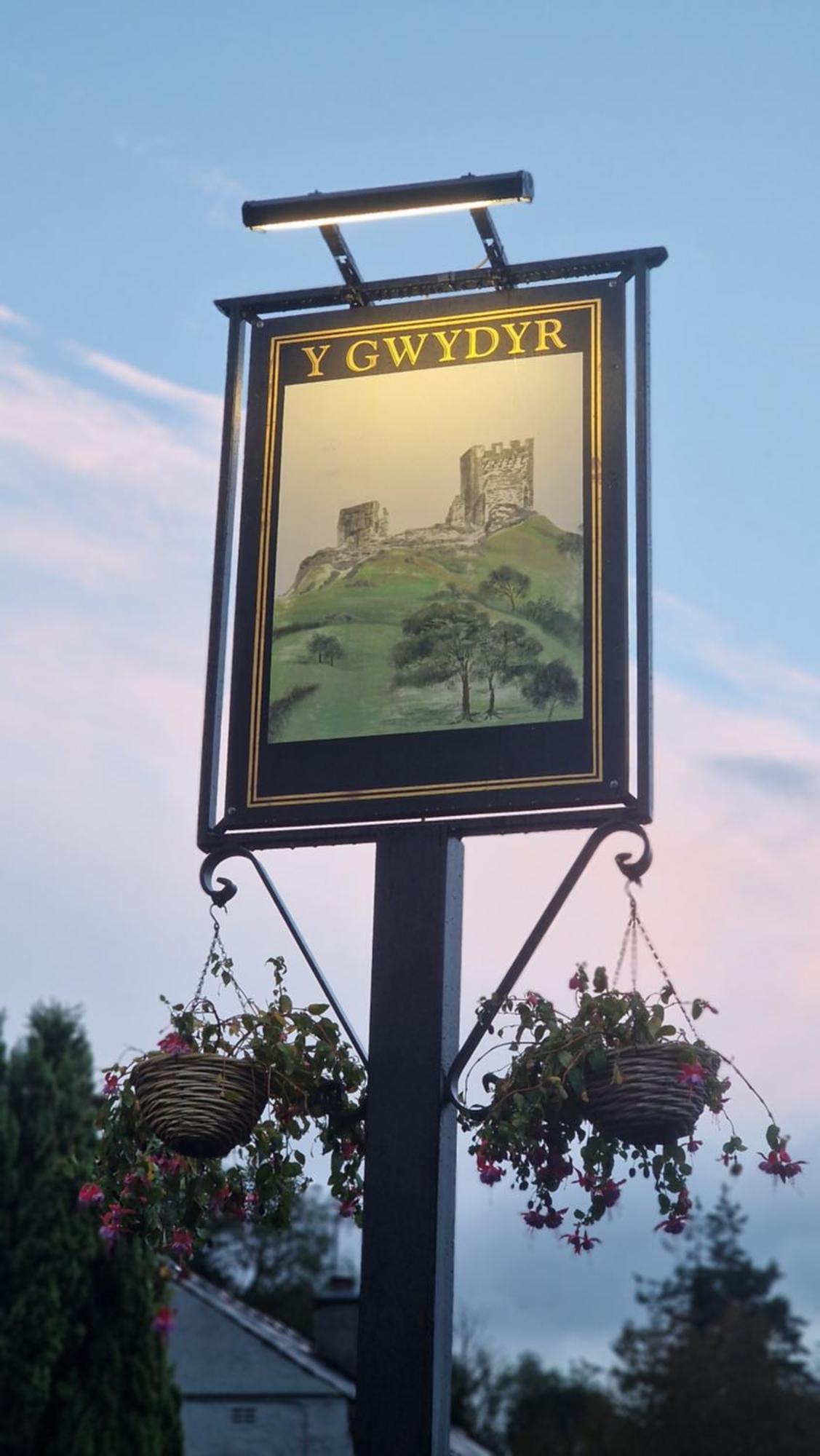 Y Gwydyr Hotel - 多尔威泽兰 外观 照片